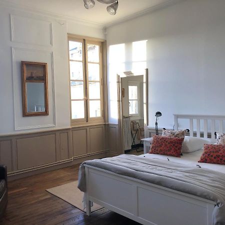 אנגולם Beautifully Renovated Rooms On Place New York מראה חיצוני תמונה