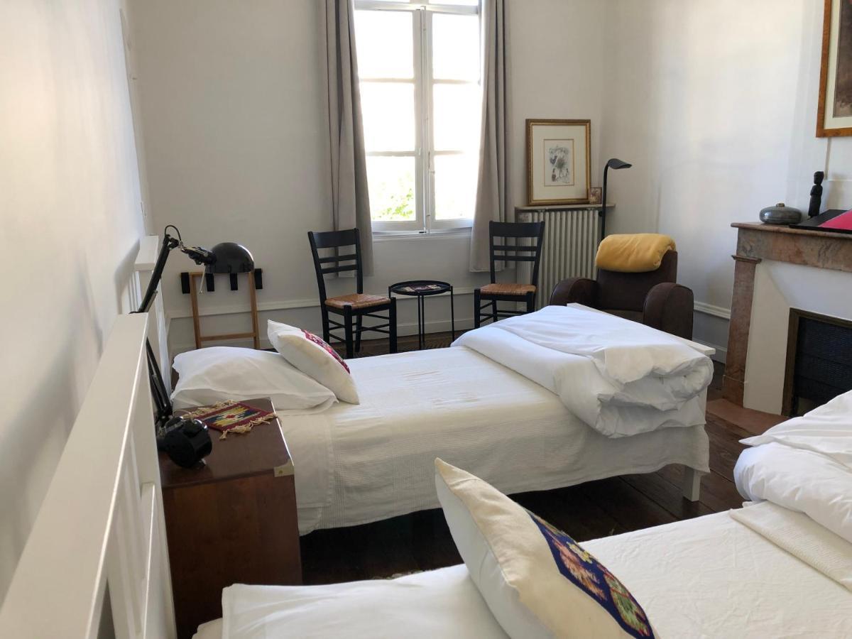 אנגולם Beautifully Renovated Rooms On Place New York מראה חיצוני תמונה